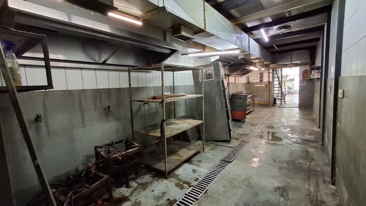 Kitchen view towards the entrance