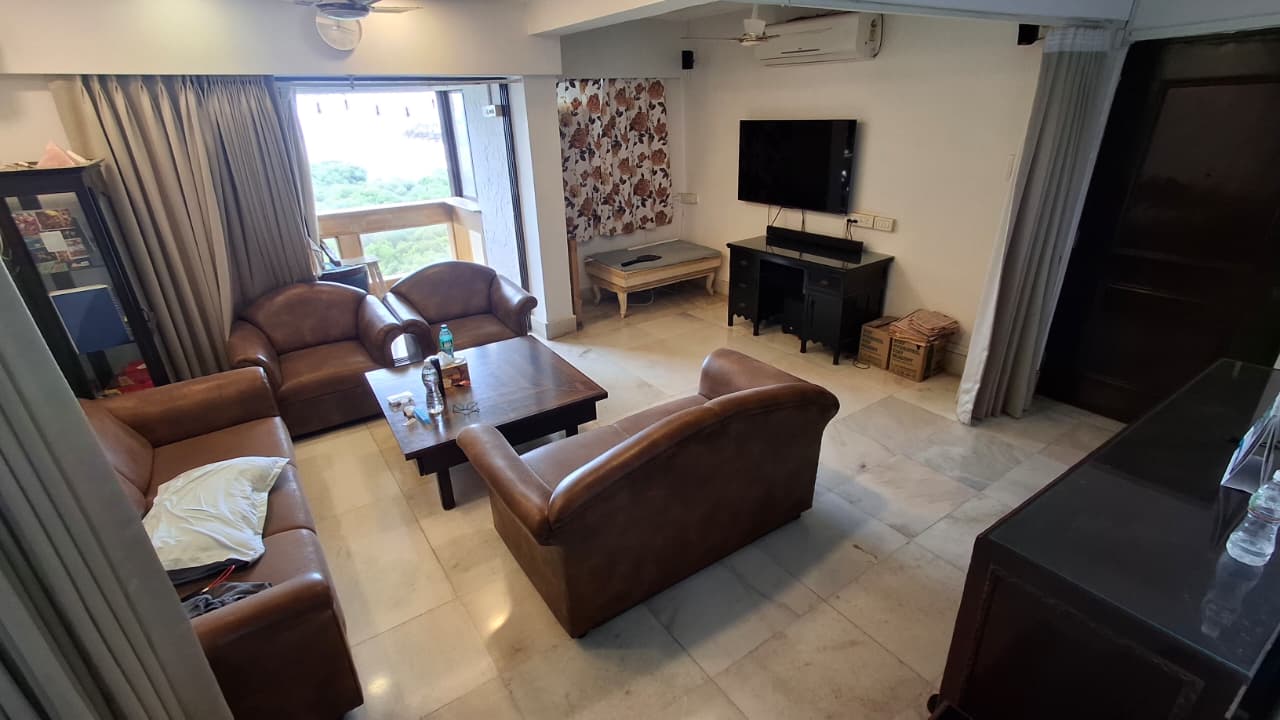 Living room towards the windows