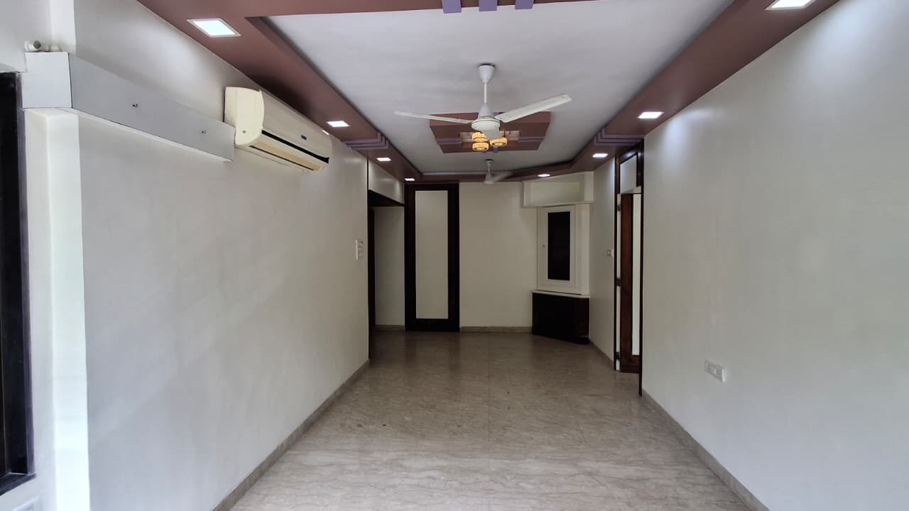 Living room with hall air conditioning